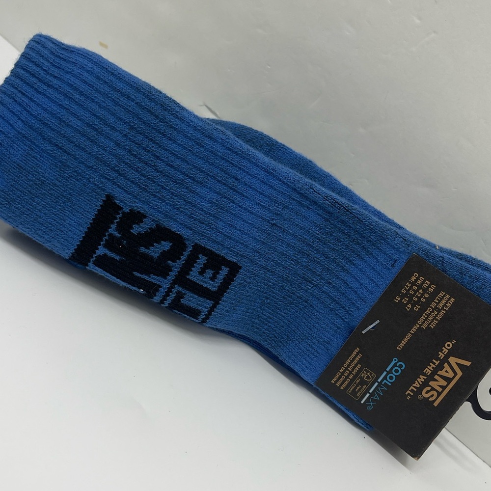 VANS Crew socks 
VANS PERFORMANCE SOCKS
COOLMAX® FIBER WITH WICKING TECHNOLOGY - Picture 7 of 16